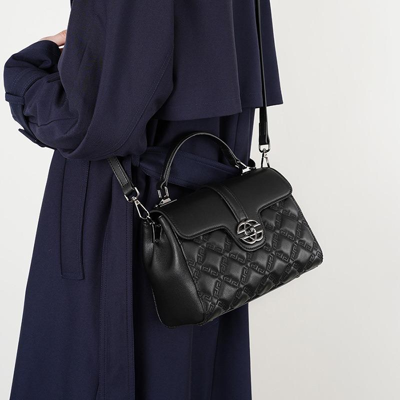 Now bag women's new commuter leather women's bag large capacity mother bag messenger bag premium handbag