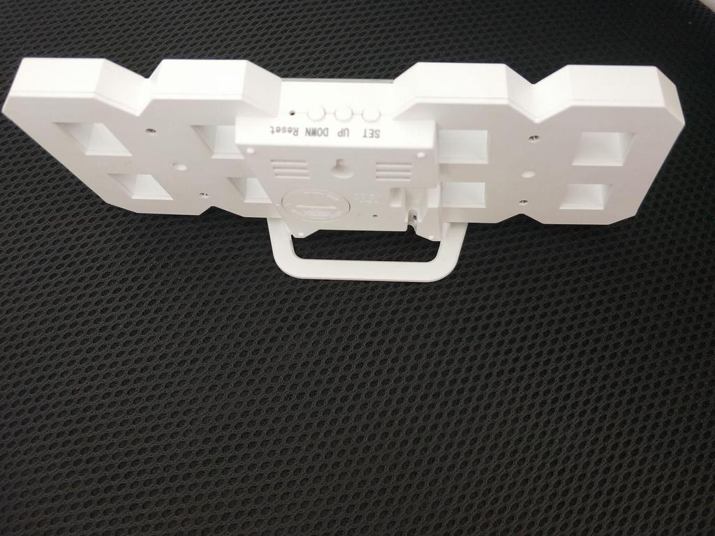 Koreański 3D LED Cyfrowy Zegar Ścienny - Prosty i Stylowy Design Zasilany przez USB