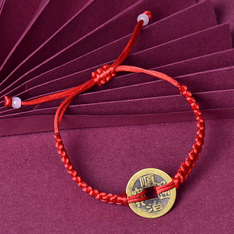 

Браслет из красной нити с медными монетами «Пять императоров» ручной работы