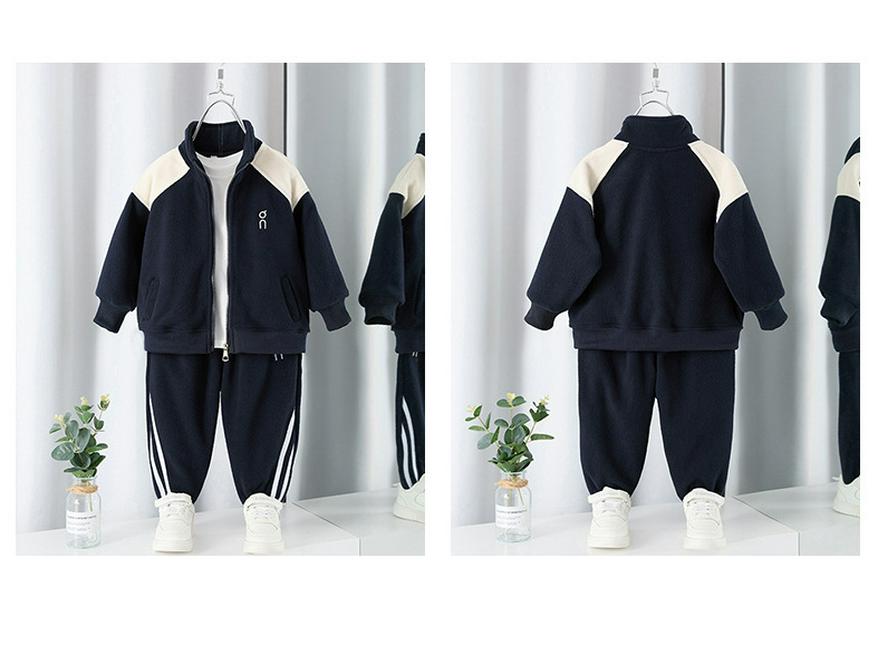 Zestaw sportowy dwuczęściowy dla chłopców na zimę, z podszewką z polaru, 2025