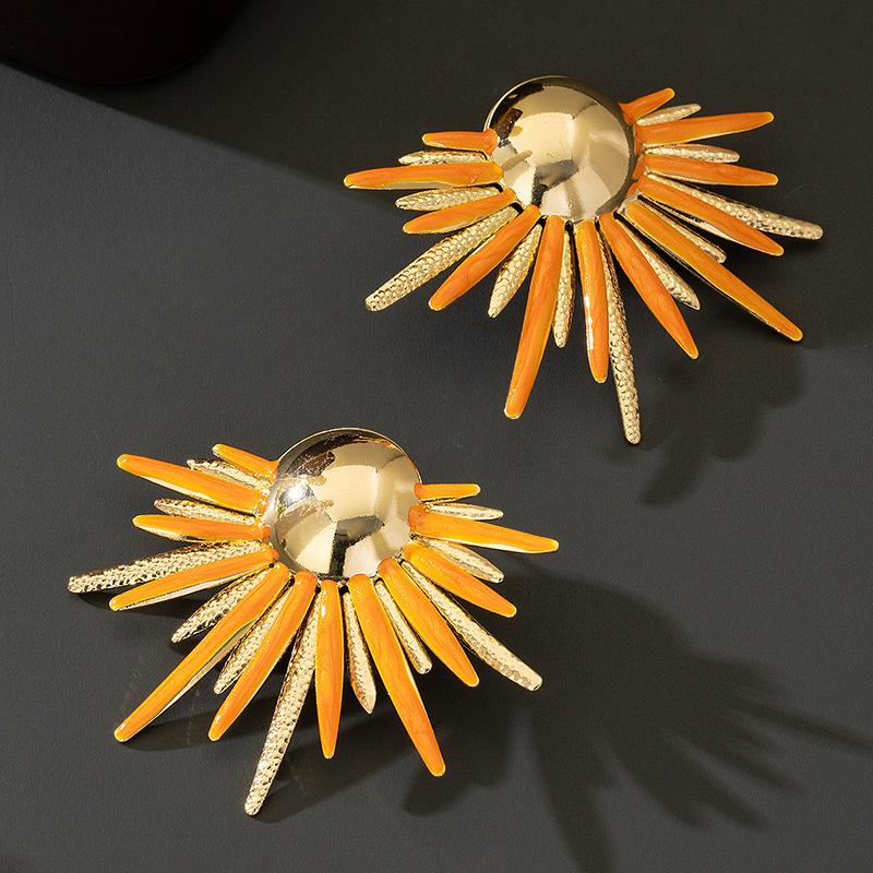 

Модные серьги-подвески для женщин золотой