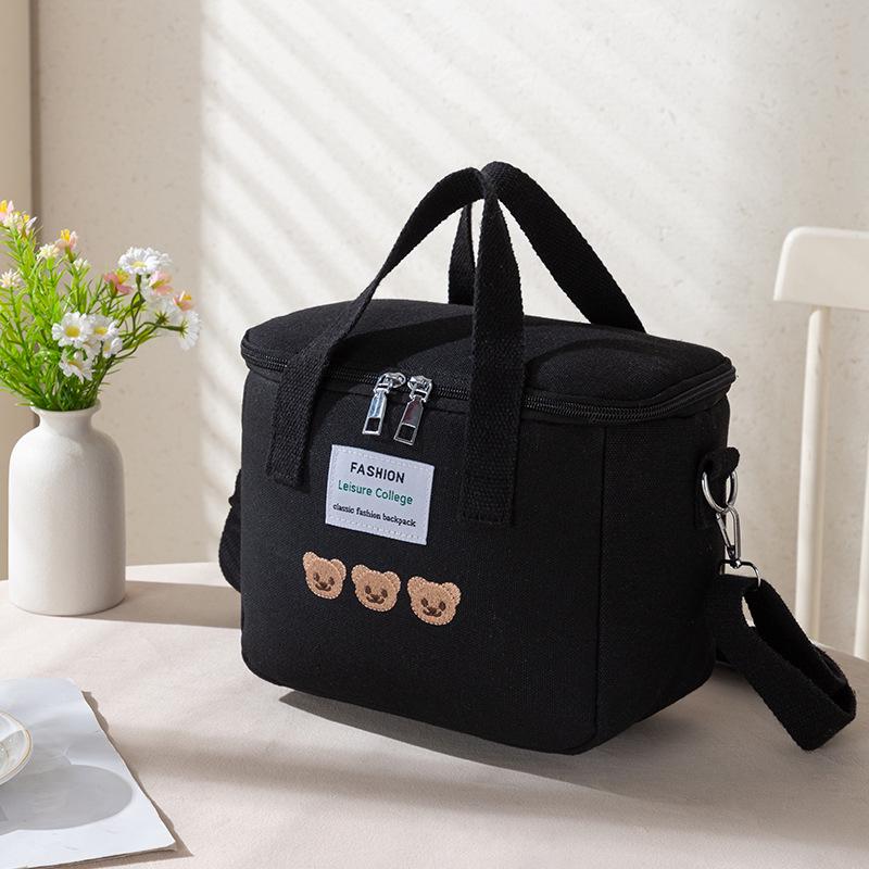 

Сумка кроссбоди и на плечо большой вместимости с вышивкой медведя для мамы и малыша и модным дизайном чёрный