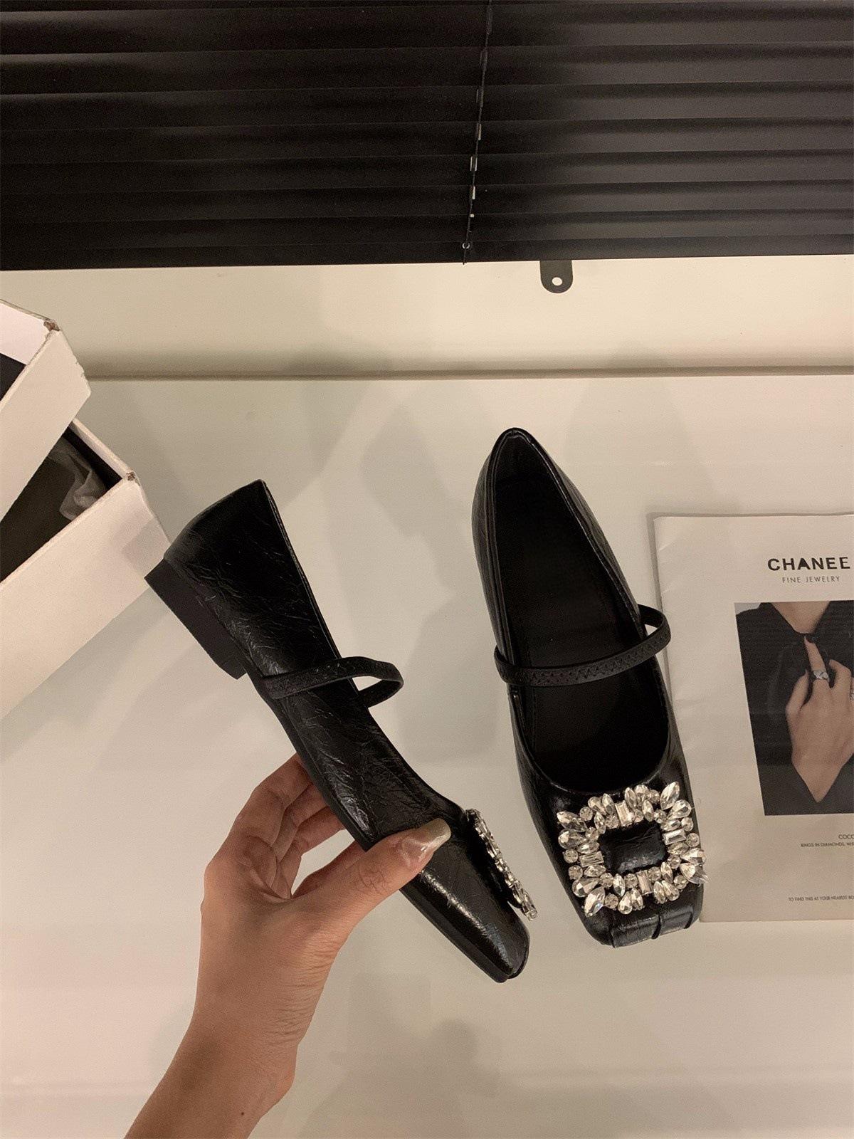 

Туфли Мэри Джейн на плоской подошве из французского серебра, женские туфли, весна-осень 2025 года, вечерние туфли красного цвета со стразами и квадратной головкой 35