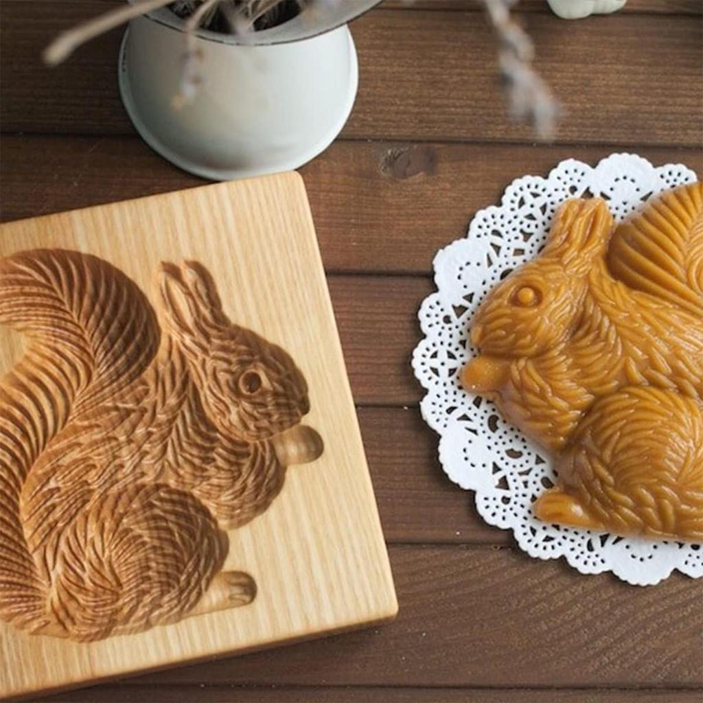 Wooden Cookie Molds 2 Pieces Reusable Cutter 3D Squirrel And Pine Cone Cookie Stamp Mold for Beginner Easter Halloween Christmas