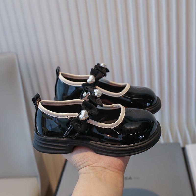 New Sweet Girl Princess Shoes Cute Pearl Bowknot Fashion Glossy Kids Leather Shoe Spring Autumn Causal Children Mary Jane Shoes