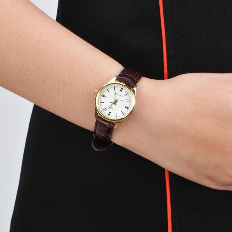 Casio STANDARD Series Retro Pointer Series Classic Waterproof Quartz Movement Leather Strap Japanese and Korean Watch Women's Watch LTP-V005GL-7A