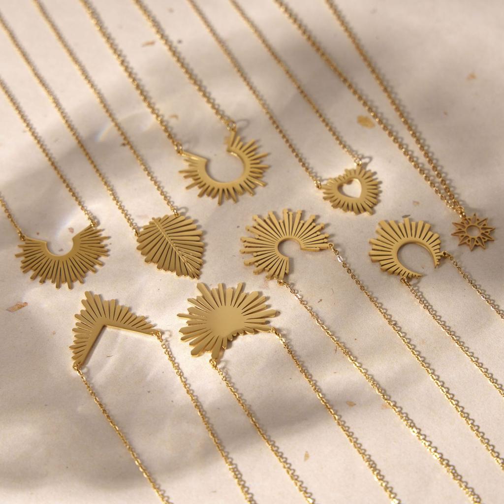 Wind Simple Sunflower Titanium Steel Women'S Short Necklace Radial Pattern Stainless Steel Necklace