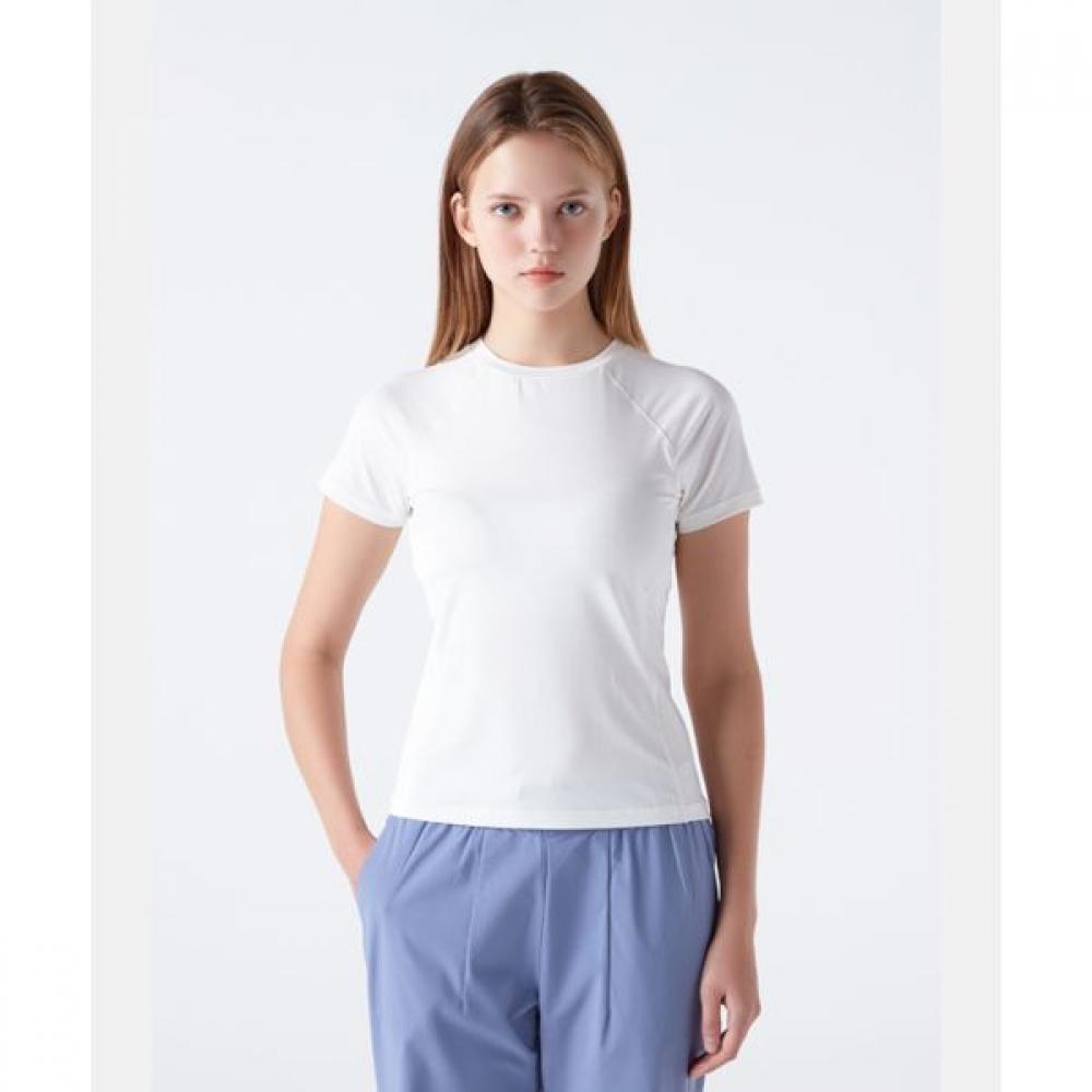 

DeScenTe Женская футболка с коротким рукавом и встроенным бюстгальтером, цвет слоновой кости IVY0IVORY/85