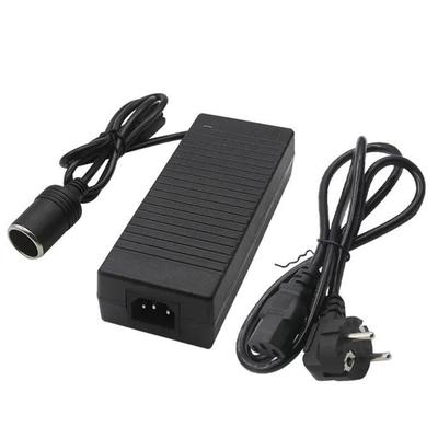 Adapter zum Anschluss von 12 Volt Geräten aus einem 220V Netz