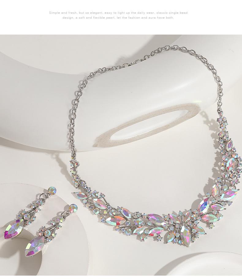European & American Fashion Crystal Necklace and Earrings Set for Brides