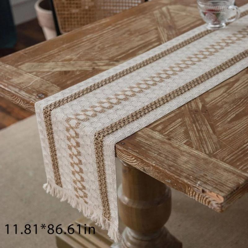 

30*160CM Floral Decor Country Themed Party Table Decor Hessian Table D cor Vintage Shabby Chic Style Beautiful Beige Lace Edges