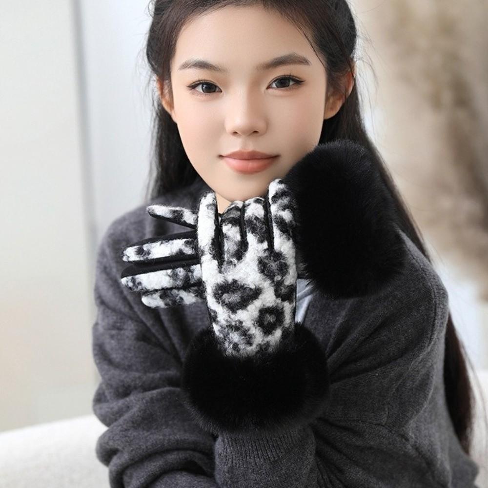 Touch Screen Leopard Print Gloves Keep Warm Winter Gloves Fashion Women's Gloves Winter