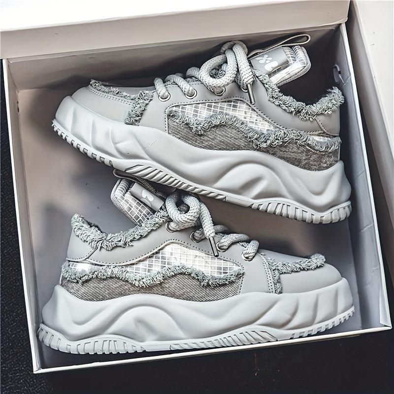 

2024 Новейшие Роскошные Классические Сетчатые Дышащие Кроссовки для Бега Весна и Осень Мужские на Толстой Подошве на Шнуровке Повседневные Кеды для Скейтборда 43 серый