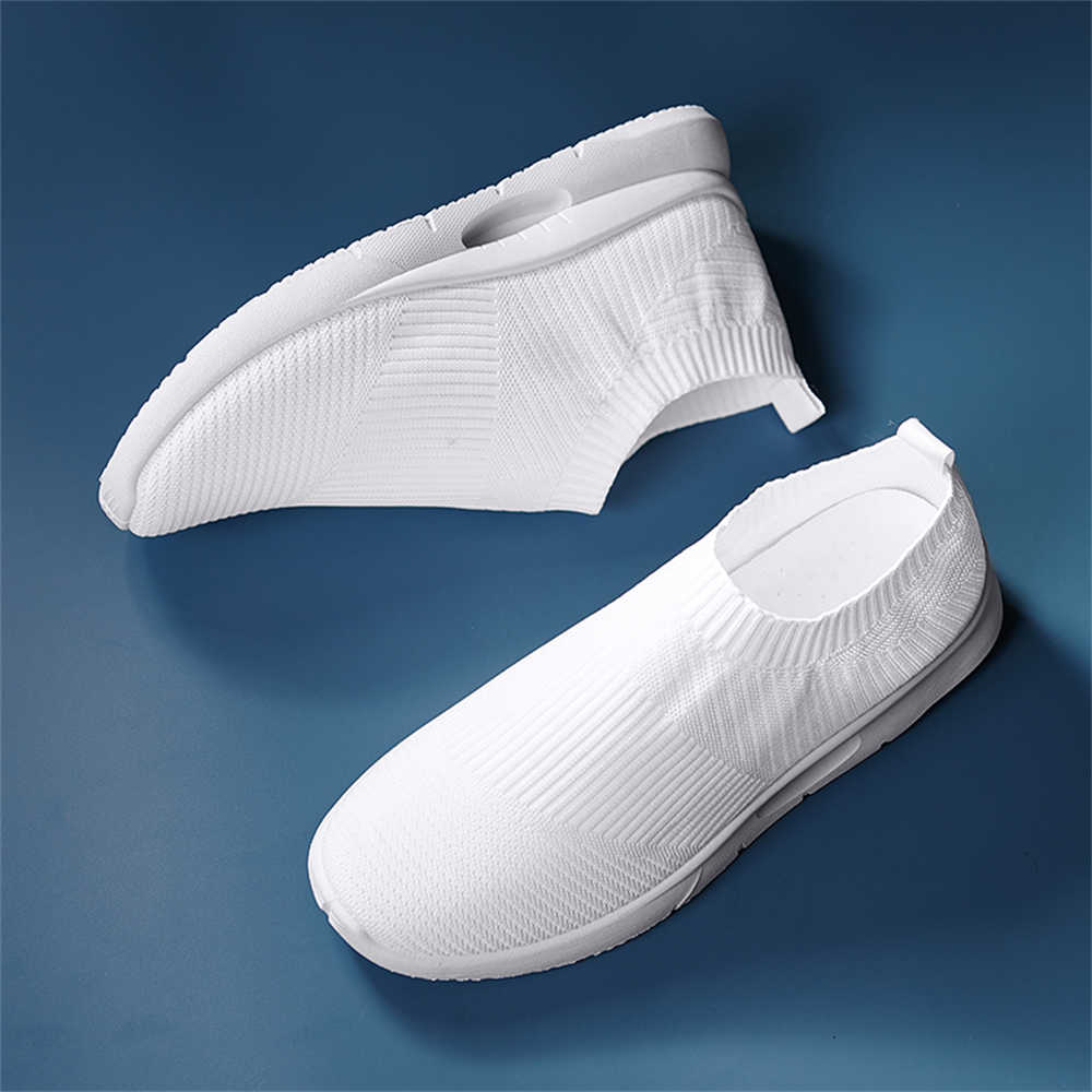 Fashion Spring Super Big Size Indoor Golf Shoes Woven Trainer For Men Plus Size Men's Sneakers Sports Brands Outing 2025 High Tech