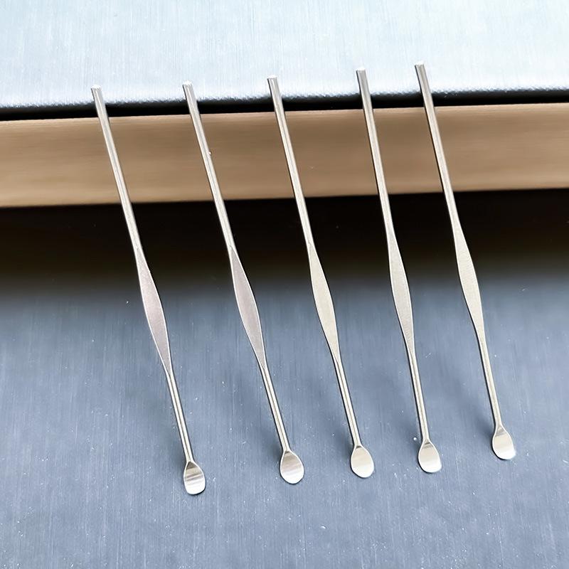 Stainless Steel Ear Cleaner: Portable Old-Fashioned Ear Spoon for Safe Earwax Removal