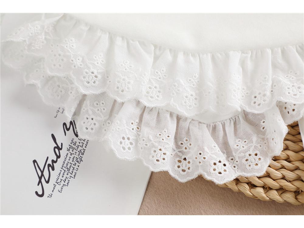 Dames Capelet met Kantversiering: Zomerwit Zonnebescherming met Strikkraag