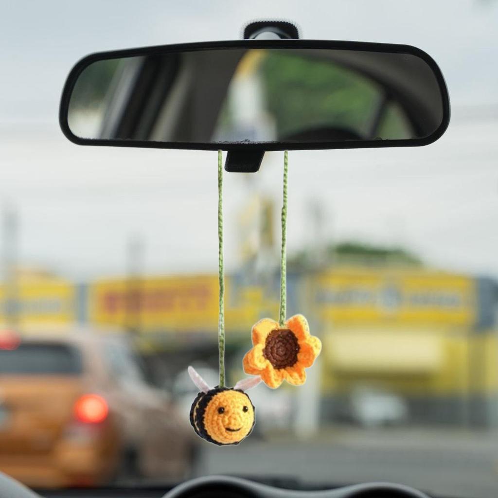 Crochet Knitted Bee Sunflower Pendant Cute Decor Automotive Interior Charms Decorations Rearview Mirror Hanging Ornament