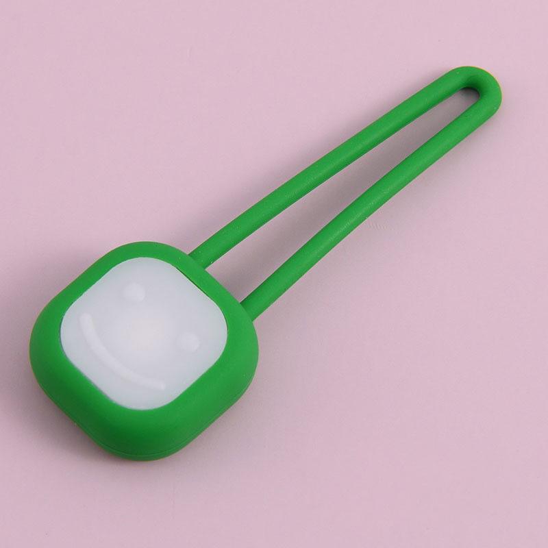 Świecąca zawieszka LED dla psa: Światło nocne zapobiegające zgubieniu dla zwierząt domowych na spacerach