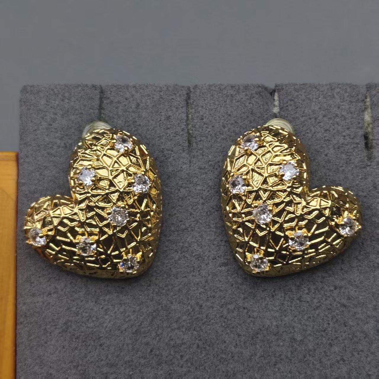Sweet Oil Dripping Enamel Love Bow Cute Earrings Girl Temperament Versatile Small Fragrance Style Antique