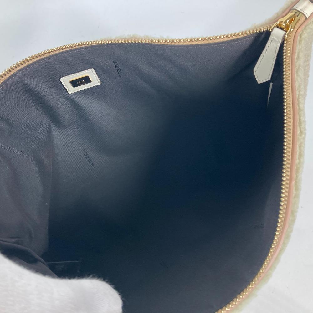 Fendi 8N0178 Lammfell Logo bore Tasche Beutel mit Riemen Clutch Bag