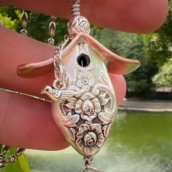 Metal Carving Birdhouse Necklace Adjustable Lightweight Men Women Bird House Pendant Chain Necklace Fashion Jewelry Accessories