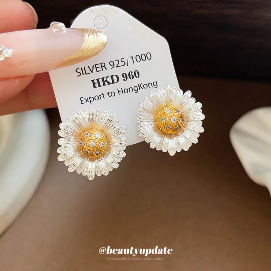 18k Gold Plated Zircon Flower Stud Earrings - Vacation Style, Personalized High-End Jewelry