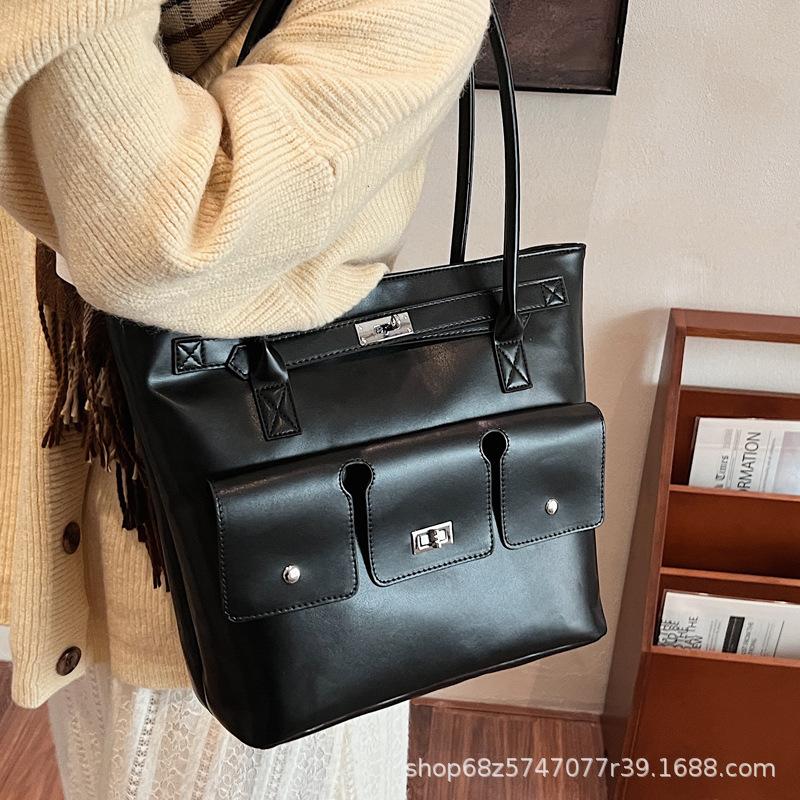 Portable large-capacity fashion tote bag 2025 winter new simple casual shoulder bag feeling versatile women's bag explosion