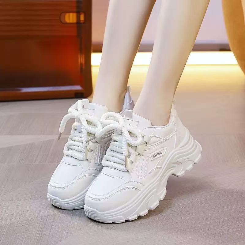 2025 new spring and autumn dirt-resistant dad shoes, light running shoes, soft-soled shock-absorbing sports shoes, women's fashion spring and summer m