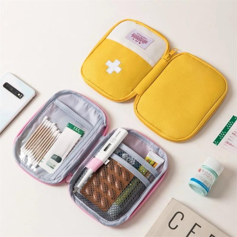 4Pcs/set Portable Medical Storage Bag Camping Emergency First Aid Kit Organizer Home Outdoor Travel Bag Home Emergency Medicine kit Travel Storage Bag