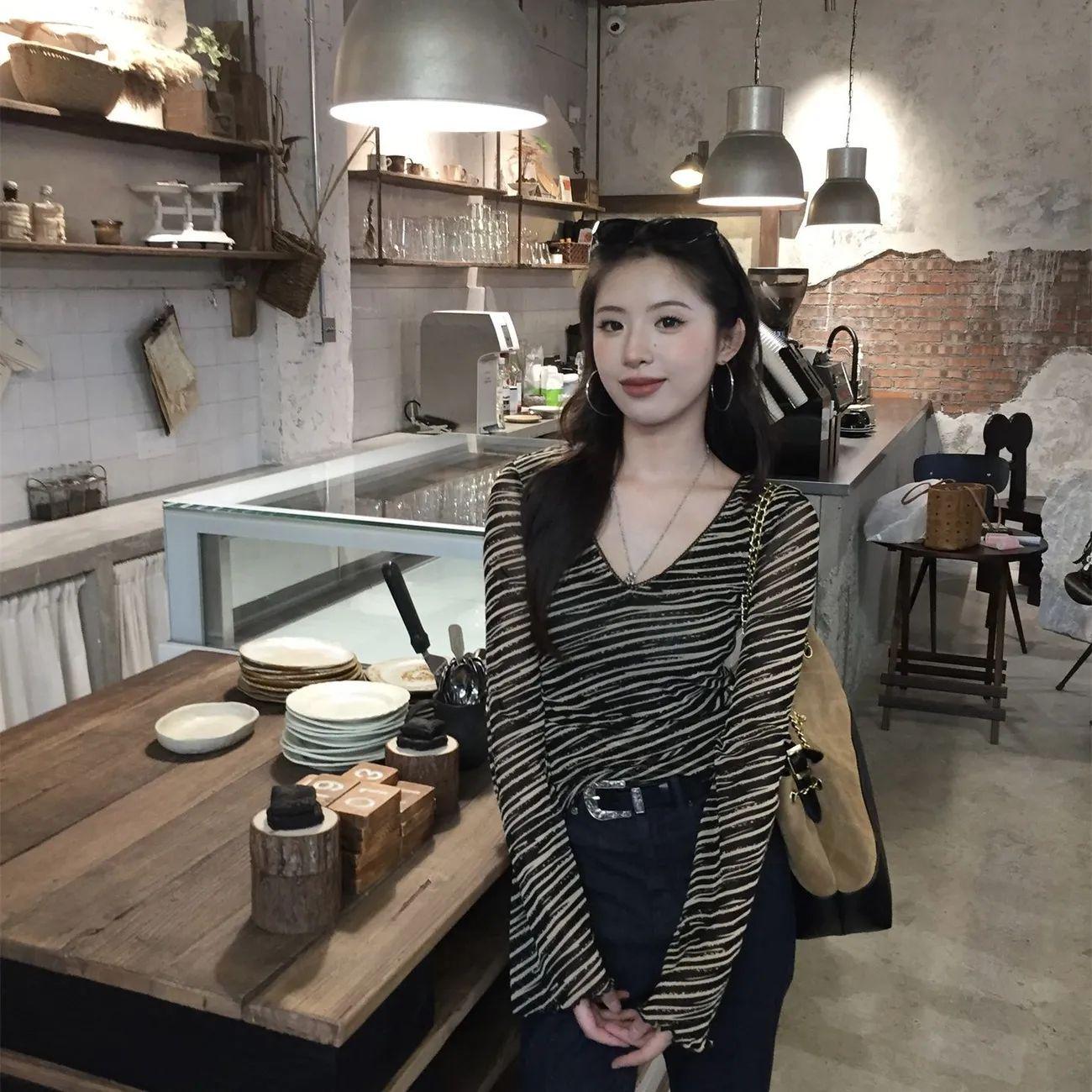 Korean Chic Zebra Print V-Neck Long Sleeve Slimming Top for Women Large зебра печати