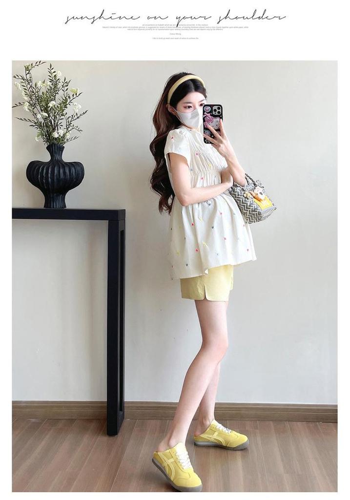 Embroidered Heart Maternity Short Sleeve Doll Shirt - Trendy, Age-Reducing, Loose Casual Summer Top for Moms