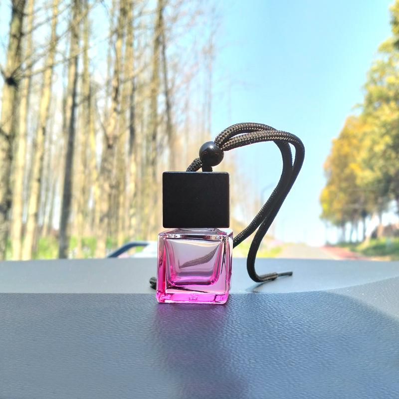 

1 шт. Черная крышка Квадратное стекло Автомобильный парфюм Пустая бутылка Подвеска Крепление на автомобиль Подвеска для парфюма Диффузор для ароматического масла Интерьер автомобиля