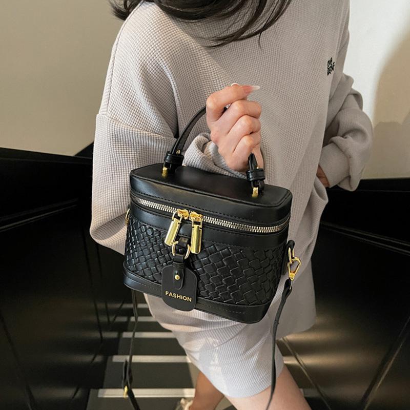 New Minimalist and Fashionable Box Shape Small Handbag, Contrasting Color Women's Bag, High-end Carriage Single Shoulder Crossbody Handbag
