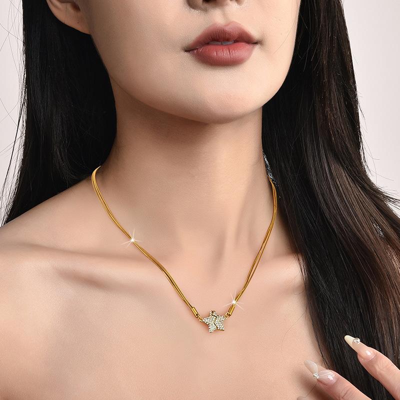 Premium French Retro Magnetic Star Pendant Necklace Women'S 2024 Trendy Temperament Versatile Fashion Collarbone Chain