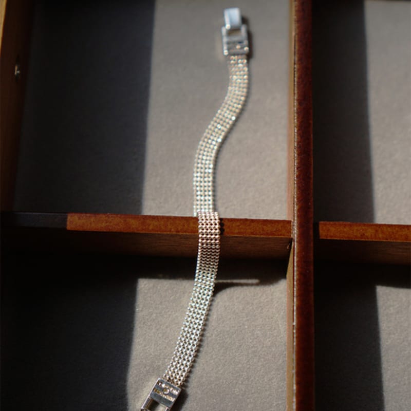 OURPIERRE SILK BUCKLE BRACELET SILVER