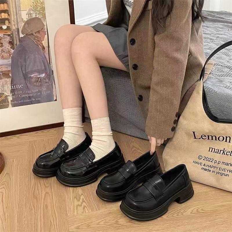 Retro schwarze Plateau Mary Jane kleine Lederschuhe Damen 2025 Frühling und Sommer neue japanische JK vielseitige College-Stil Einzelschuhe