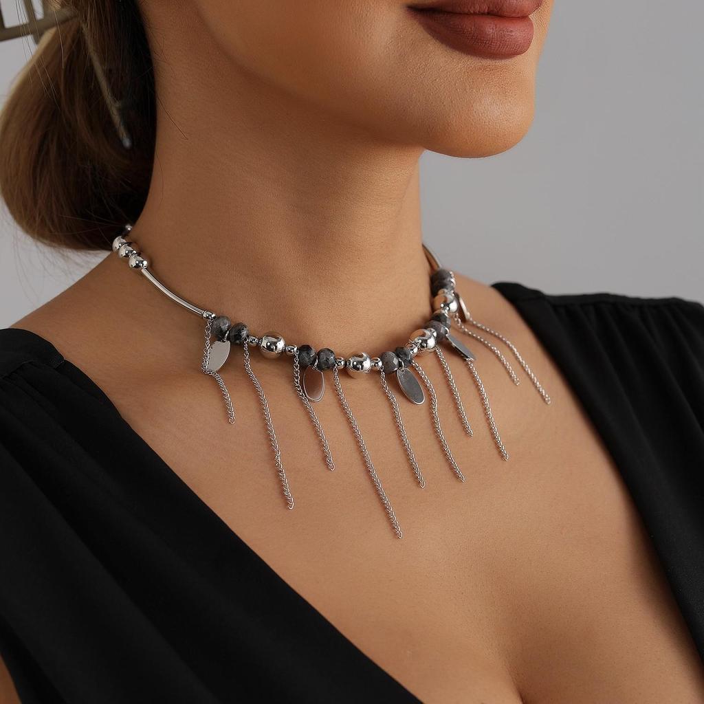 Retro Dunkler Stil Schwarzer Kristallstein Halskette mit Quasten Kette - Damen Schlüsselbein Schmuck