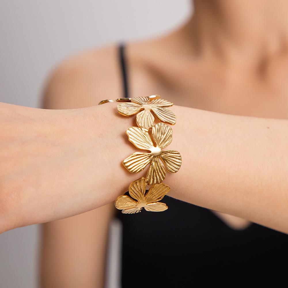 CARLIDANA Exaggerated Big Flower Personalized Hollow Out Leaf Open Wide Bangle Stainless Steel Non Tarnish Cuff Bracelet Women
