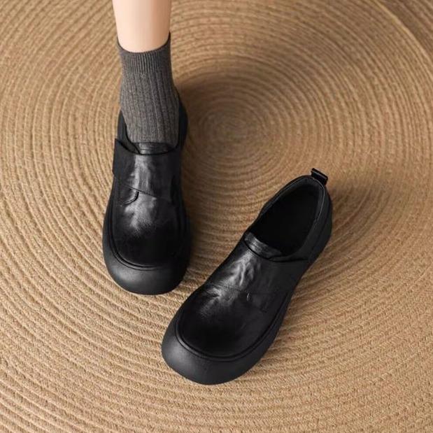 

Retro loafers women s 2025 spring new ugly cute Japanese belt college niche British style jk platform small leather shoes 42