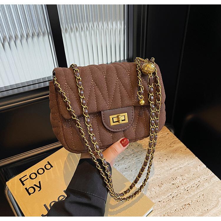 

2024 new Korean version trendy small fragrant wind embroidered thread chain underarm bag female bag Sen Meng autumn shoulder messenger bag темно-коричневого кольору