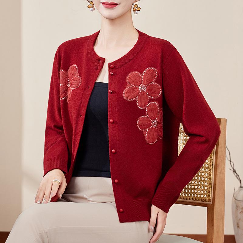 

Stylish Red Knitted Cardigan for Middle-Aged Women, Perfect for Spring and Autumn, New Year s Ox Edition L (suggested for up to 105 lbs)