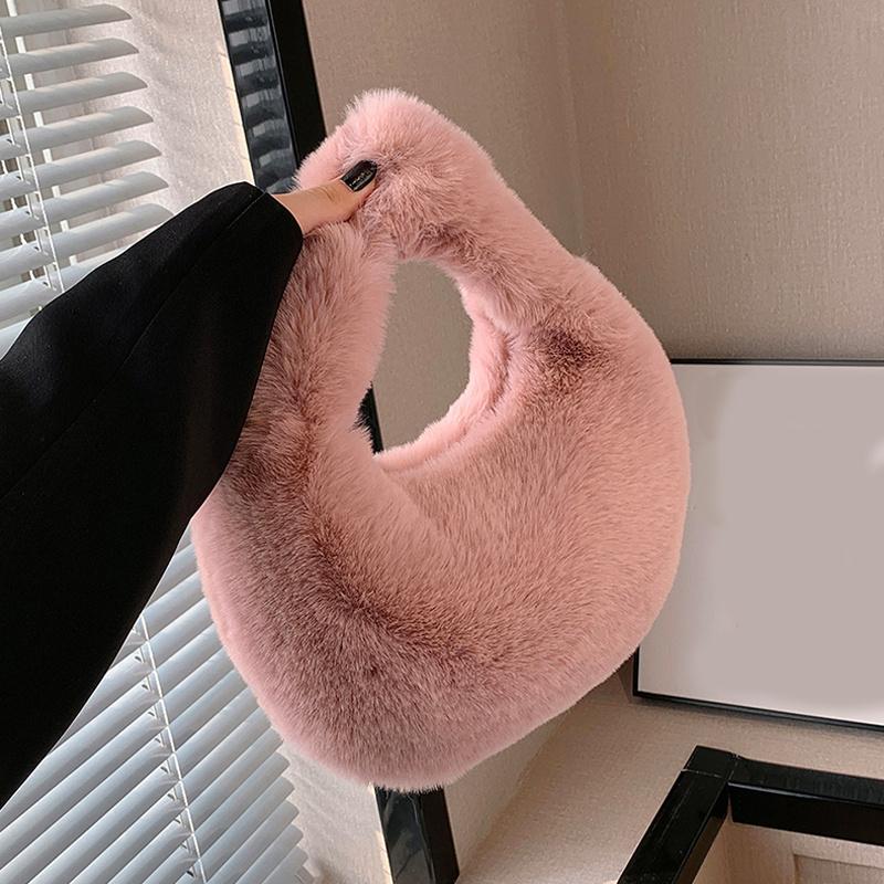 

Меховая женская маленькая сумка в форме полумесяца, роскошные теплые плюшевые сумки на запястье для женщин, модный меховой клатч с короткой ручкой, милые женские кошельки для монет 30x7x19cm розовый
