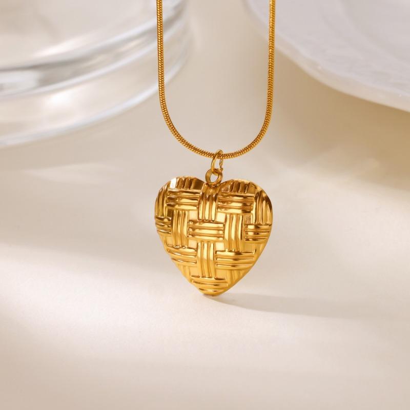 Love Pendant Collarbone Chain Necklace Vintage Love Earrings Gold Stainless Steel Sweater Chain Necklace