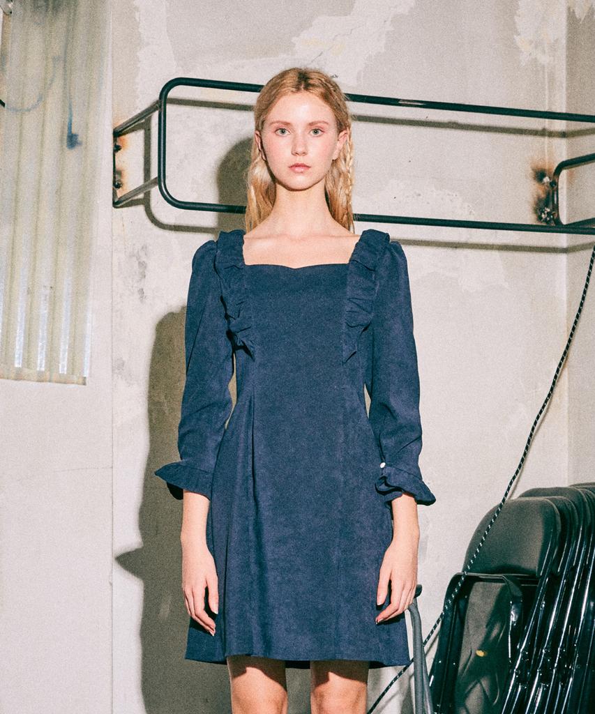 Near And Dear Heart Neck Romantic Dress_Na