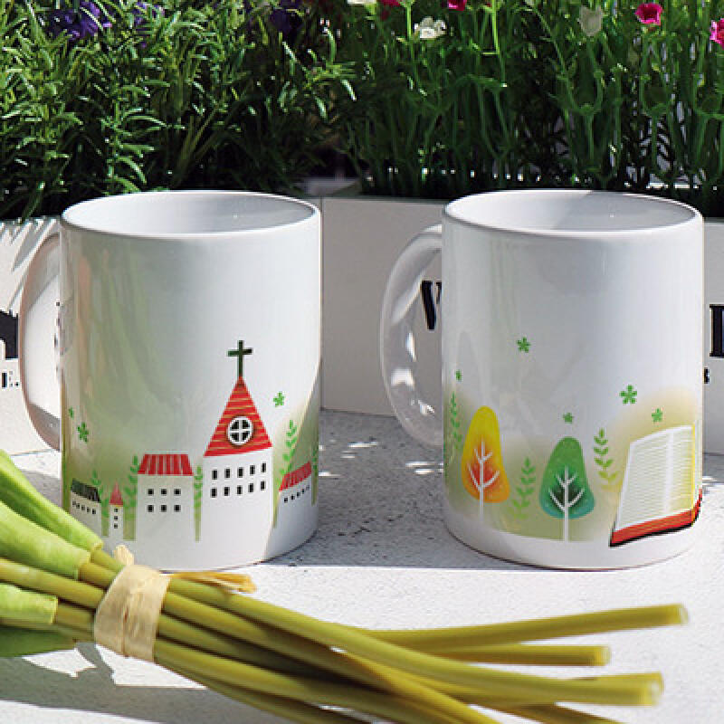 ii378-Design Mug 2p-On the way to church