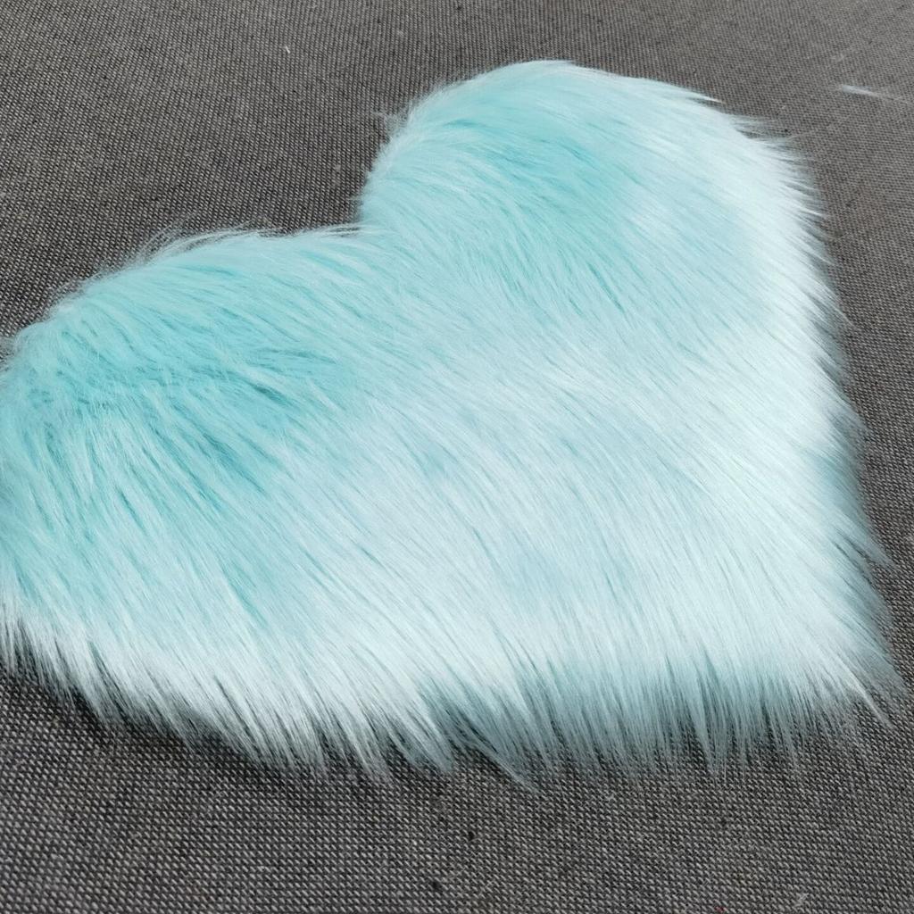 Faux Wool Heart-Shaped Rug Sofa Cushion Floor Mat Long Pile Heart-Shaped Bedroom Home Use