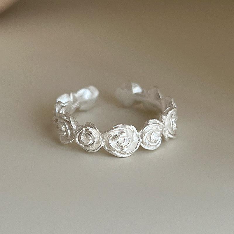Elegant Rose Flower Open Ring for Women: Exquisite, Trendy, and Sweet Temperament Wreath Design Open Adjustable