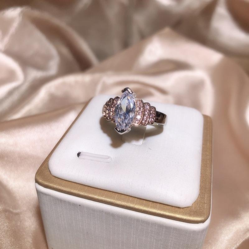 Nouvelle Mode Européenne et Américaine et Bijoux de Main Populaires Bague en Zircon Coloré Plaqué Or pour Femmes