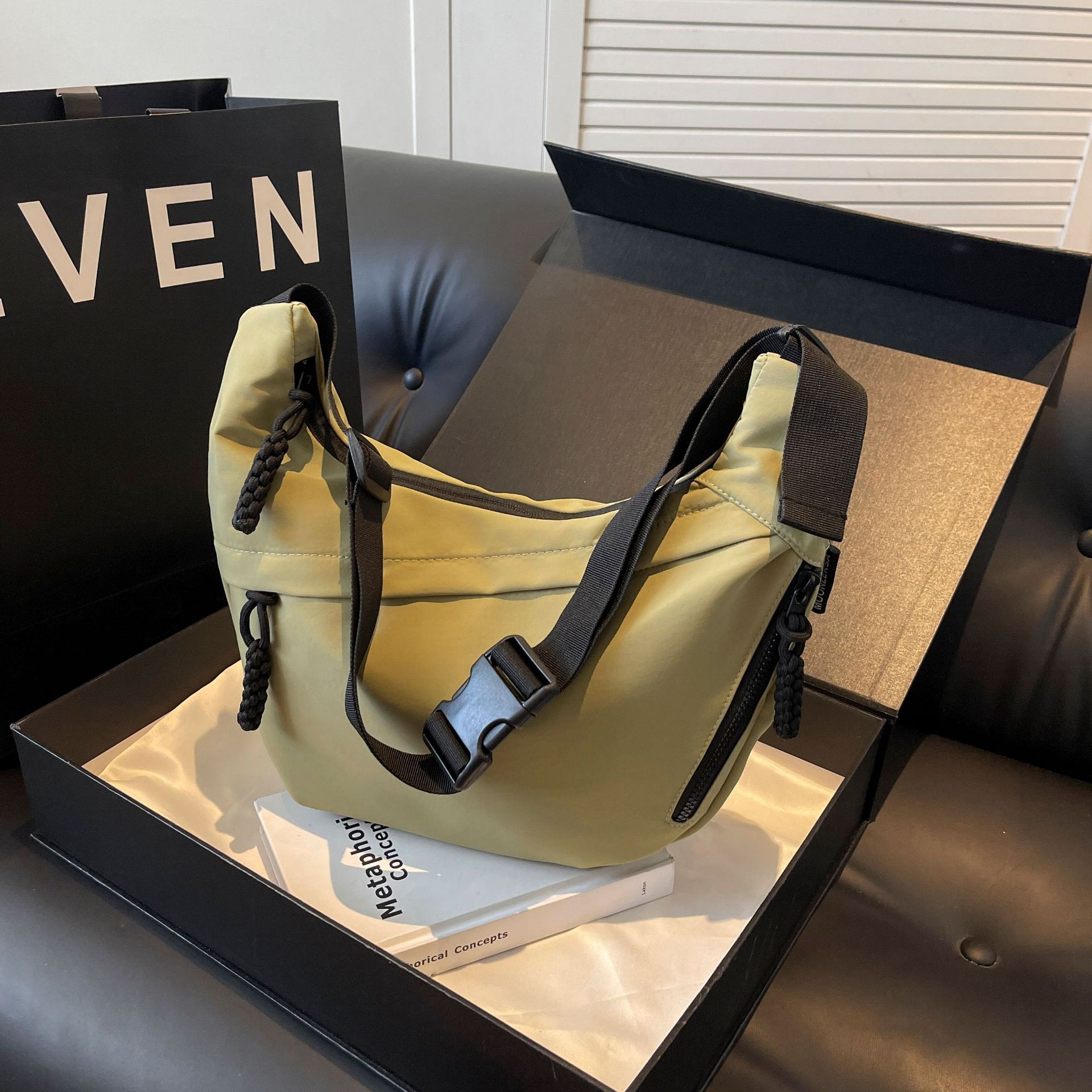 

Сумка-тоут большой вместимости 2025 лето новая повседневная сумка через плечо 35*9*20 зелёный