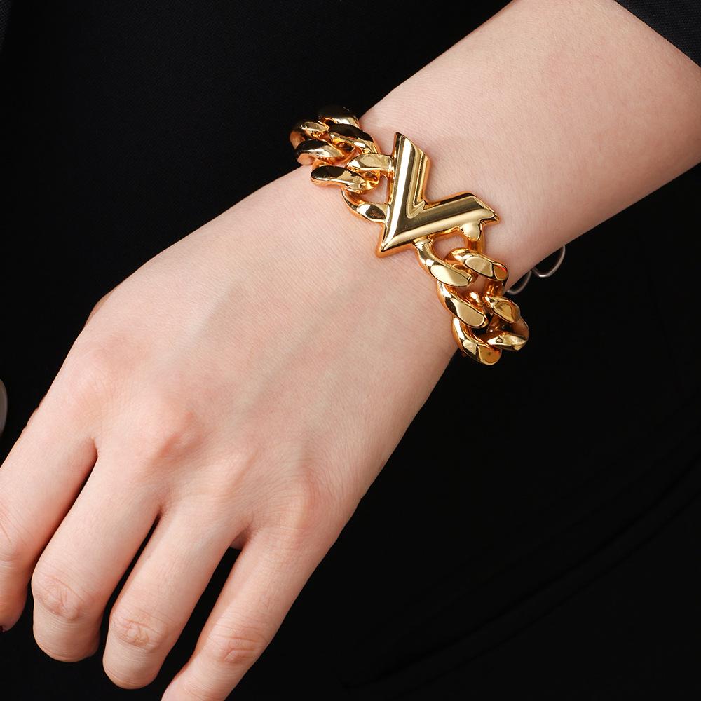 Qino PU Leather V-Chain Fashion Bangle: Stylish Couple's Bracelet